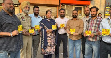 विधायक राजिंदरपाल कौर छीना ने सड़क सुरक्षा हेतु स्टेट मीडिया क्लब के सहयोग से लगाए रिफ्लेक्टर