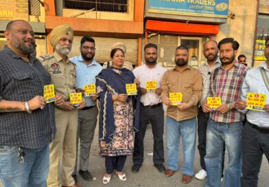 विधायक राजिंदरपाल कौर छीना ने सड़क सुरक्षा हेतु स्टेट मीडिया क्लब के सहयोग से लगाए रिफ्लेक्टर